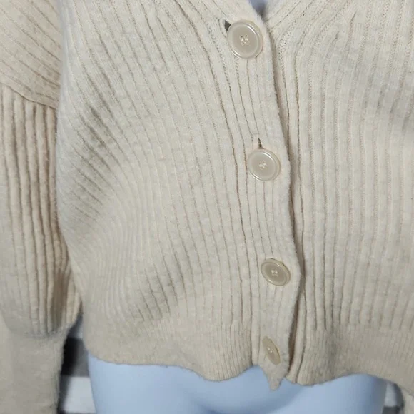 Express ribbed crop sweater cardigan women's Large oat NWT - Picture 7 of 8